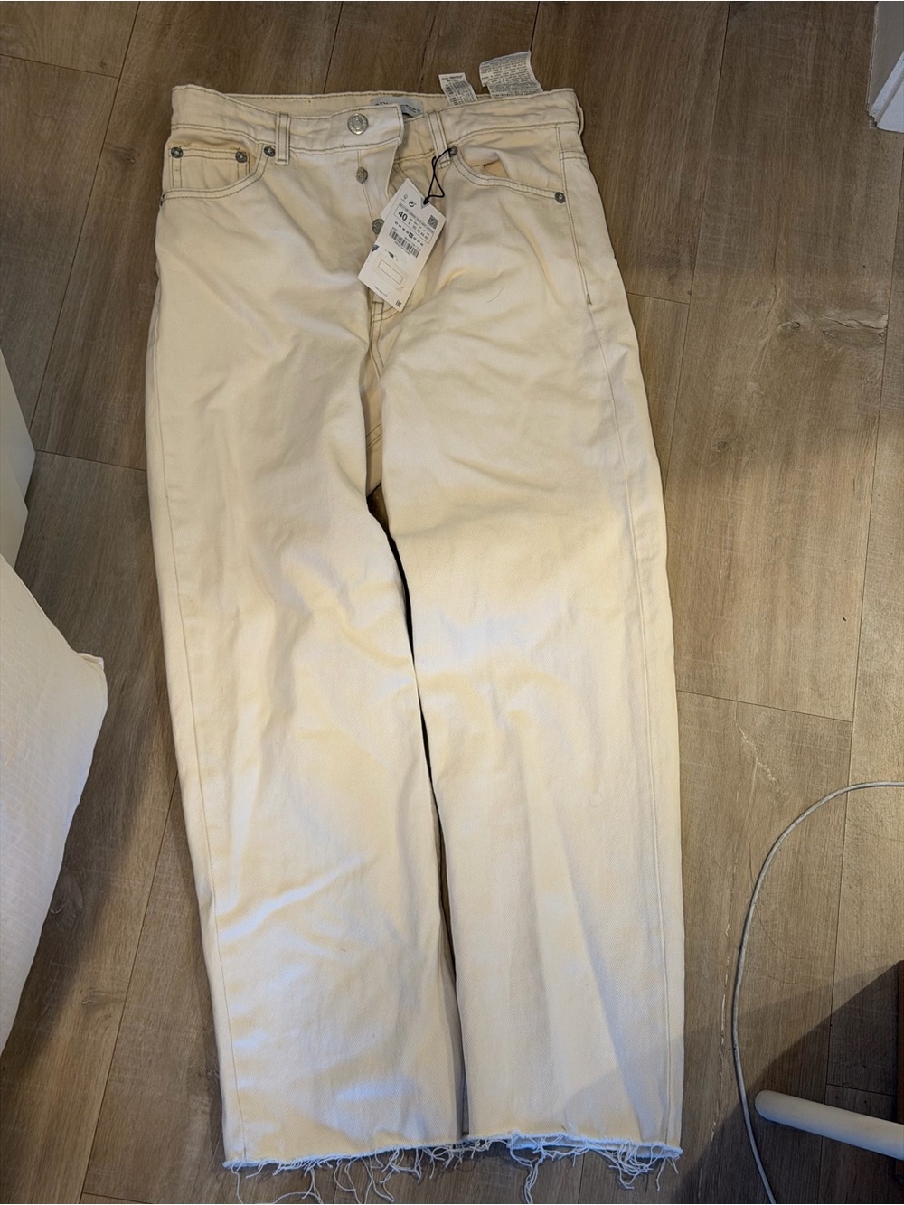 Zara Off-White High-Rise Jeans